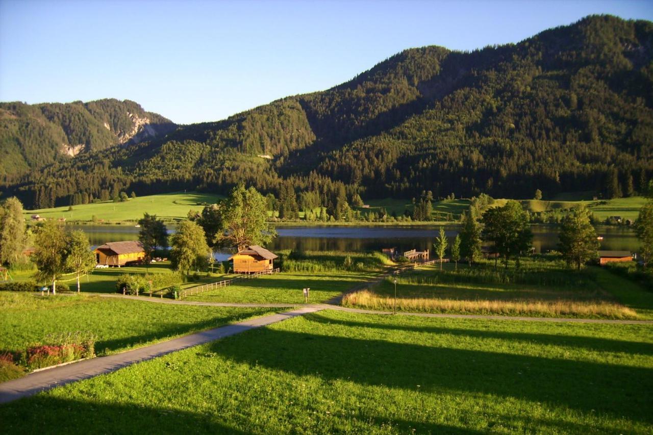 Haus Alpenfriede Hotel Weissensee Exterior photo